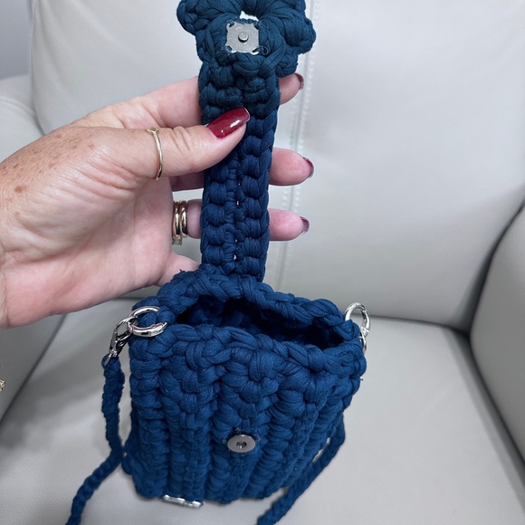 Crochet Blue Crossbody Bag - Picture 3 of 6